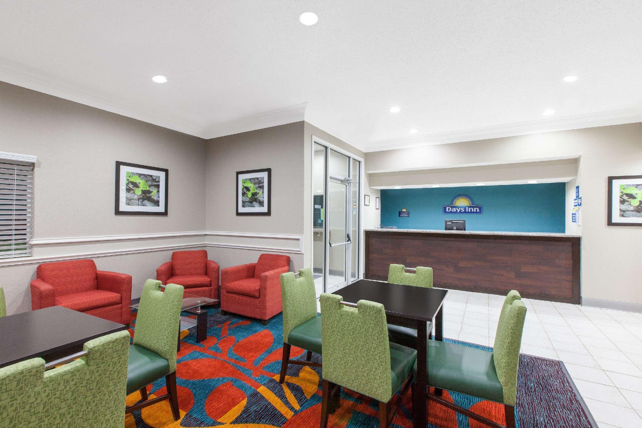 Days Inn By Wyndham Эннис Экстерьер фото